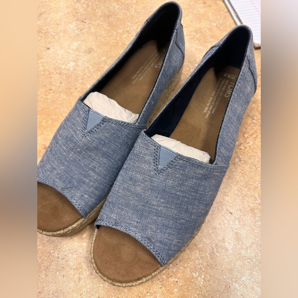 Toms sandals